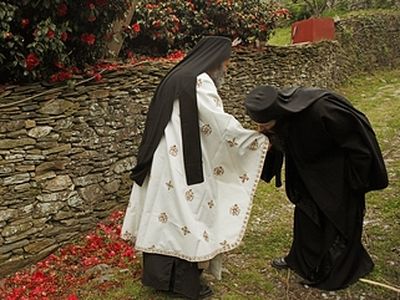 The Seventeenth Instruction. To those who are instructors in monasteries and to disciples: How one should instruct the brethren and how one should receive instruction.