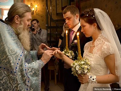 Протоиерей Владислав Цыпин: «Венчание должно следовать за гражданской регистрацией»