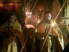 В самом древнем действуюшем храме России служат по афонскому уставу