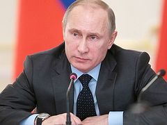 Владимир Путин: Социальных сирот надо возвращать в семьи