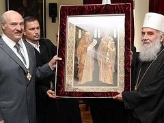 Belarus president receives Serbian Church medal