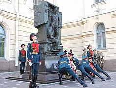 Памятный крест русским героям первой мировой установлен в Петербурге