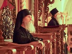 Элладский митрополит посетил старца Ефрема Филофейского в его монастыре в Аризоне