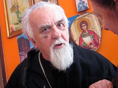 Прота Деян: Прежде всего скажу, что я давно родился...