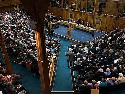 Церковь Шотландии разрешила своим служителям состоять в однополых «союзах»