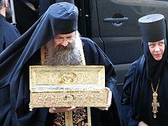 A blind woman’s sight was restored before Great Martyr George's relics in St. Petersburg