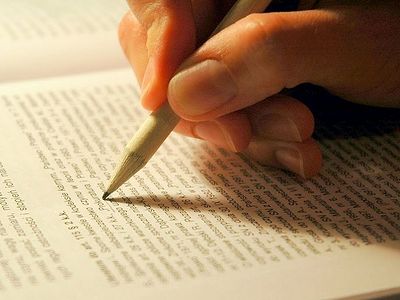 «Читать нужно с карандашом в руке»
