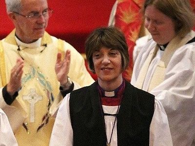 Первая женщина-епископ Англии усомнилась, можно ли говорить о Боге в мужском роде