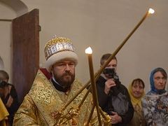 Metropolitan Hilarion celebrates Old Rite Liturgy at the Moscow Church of the Protecting Veil in Rubtsovo