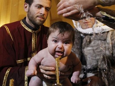 Почему Православная Церковь крестит младенцев? (+ВИДЕО)
