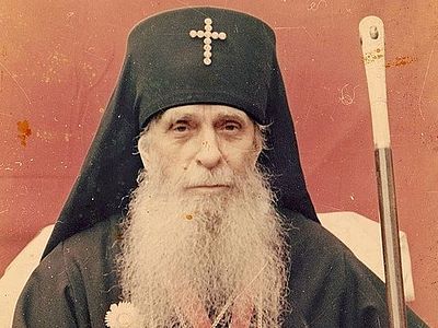 Стално су нам биле потребне његове молитве