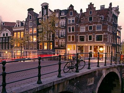 Странные двойные стандарты