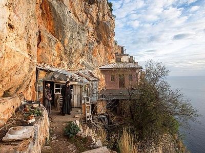 Британская газета Guardian опубликовала фото о жизни монахов на Святой Горе Афон (+ФОТО)