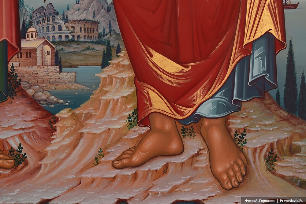 Les pieds de l'apôtre Paul.  Fragment de l'icône des apôtres Pierre et Paul