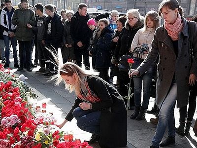Трагедия в Петербурге пробудила человеколюбие