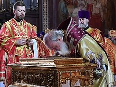 Relics of St. Nicholas ceremoniously greeted at Christ the Savior Cathedral