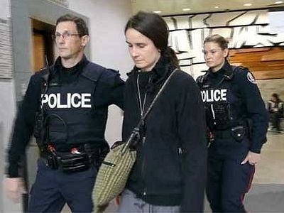 Тюрьма за цветы и добрые слова: жительницу Канады судят за мирную борьбу с абортами