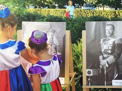 Детские коллективы Павловска приняли активное участие в акции «Белый цветок»