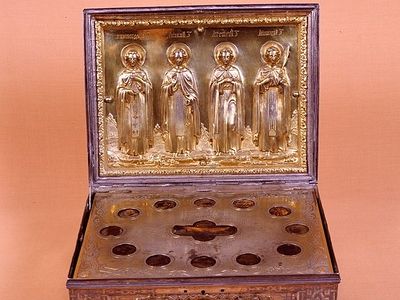 На Афоне почтили Собор всех святых бессребреников