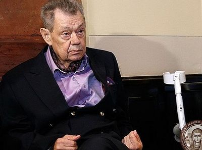 Николай Караченцов, у которого обнаружен рак, улетел на Афон, чтобы помолиться перед операцией