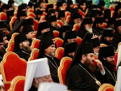 Архиерейский Собор принял Положение о монастырях и монашествующих