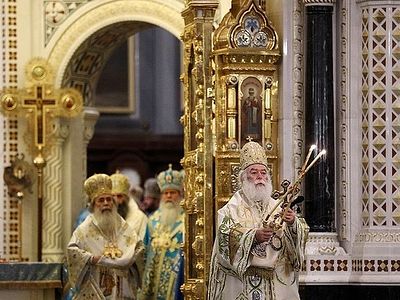 Блаженнейший Патриарх Александрийский возглавил торжественное богослужение в Храме Христа Спасителя в день 100-летия интронизации святителя Тихона