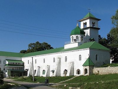 Како се из рушевина обнављао највиши планински манастир Адигеје