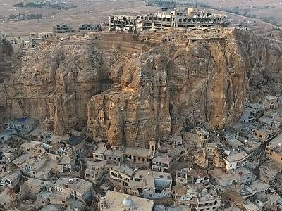 В Маалюлю возвращаются похищенные террористами иконы