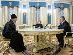 President Poroshenko thanks Met. Onuphry for help in releasing captives