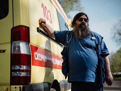 «Почитай врача честью по надобности в нем…»