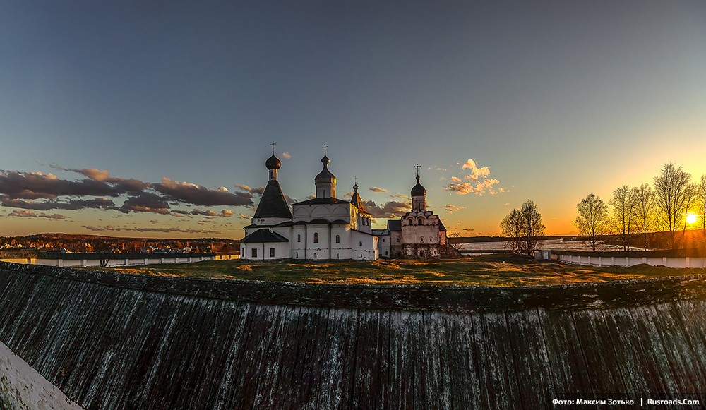 Богородице-Рождественский Ферапонтов Белозерский  монастырь 
