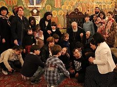 Patriarch Ilia of Georgia blesses children with Down Syndrome (+ PHOTOS)