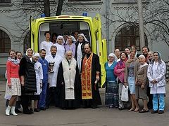 New specially-equipped ambulance purchased with money donated for anniversary of Pat. Kirill’s enthronement