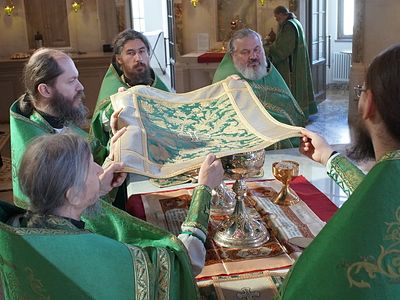 Празднование Пятидесятницы в Сретенском монастыре