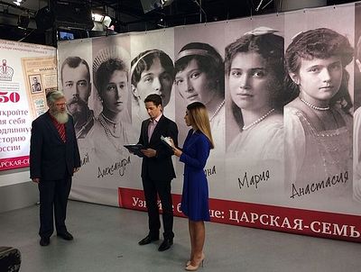 Известные уральцы прочитали письма Царской четы в телеэфире