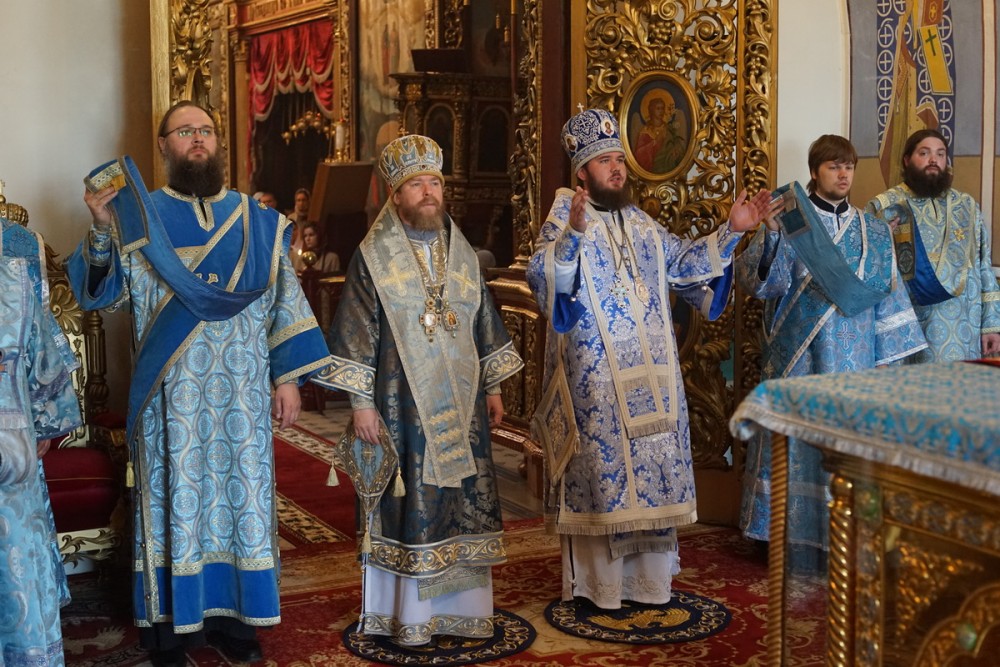 Митрополит Псковский и Порховский Тихон и епископ Гдовский Фома