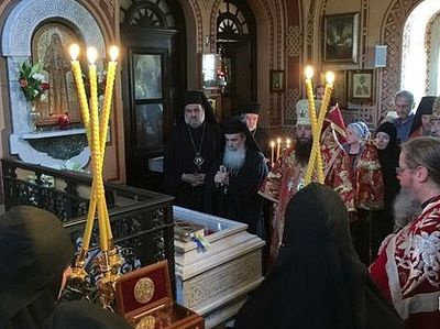 В сотую годовщину гибели преподобномучениц Елисаветы и Варвары состоялись богослужения у их мощей в Гефсимании