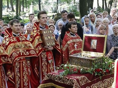 В Воскресенском Новодевичьем монастыре торжественно почтили память священномученика Илариона
