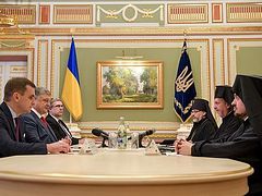 Constantinople delegation snubs Ukrainian Church’s celebrations, instead meets with Poroshenko, says autocephaly is the goal