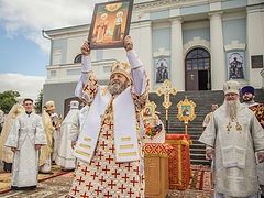 Rite of glorification of Hieromartyr Nikolai Chernishev and his daughter Barbara celebrated on feast of Transfiguration