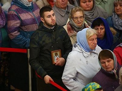 Около 20 тысяч человек поклонились мощам Спиридона Тримифунтского в Тверской епархии