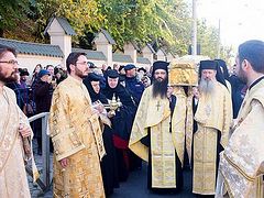 Thousands take to the streets honouring Sts Demetrius the New, Callinicus of Cernica (+ VIDEO)