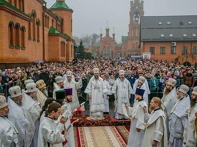 В Голосеевском монастыре Киева более 100 тысяч верующих почтили память монахини Алипии (Авдеевой)