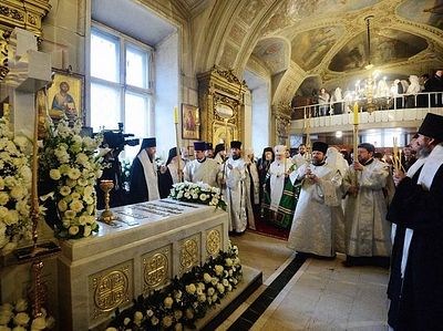 Предстоятель Русской Церкви совершил заупокойное богослужение в десятую годовщину со дня кончины Святейшего Патриарха Алексия II