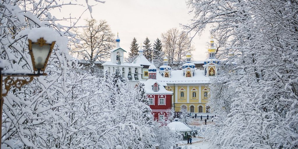 Псково печерский монастырь зимой фото