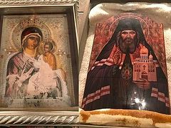 Western Rite parish in PA home to two myrrh-streaming icons