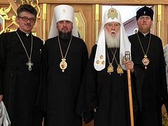 Schismatic parishes abroad violating tomos of autocephaly, refusing to transfer to Constantinople