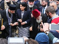 Patriarch Ilia honors memory of those killed in 1989’s Tbilisi Massacre by Soviet troops