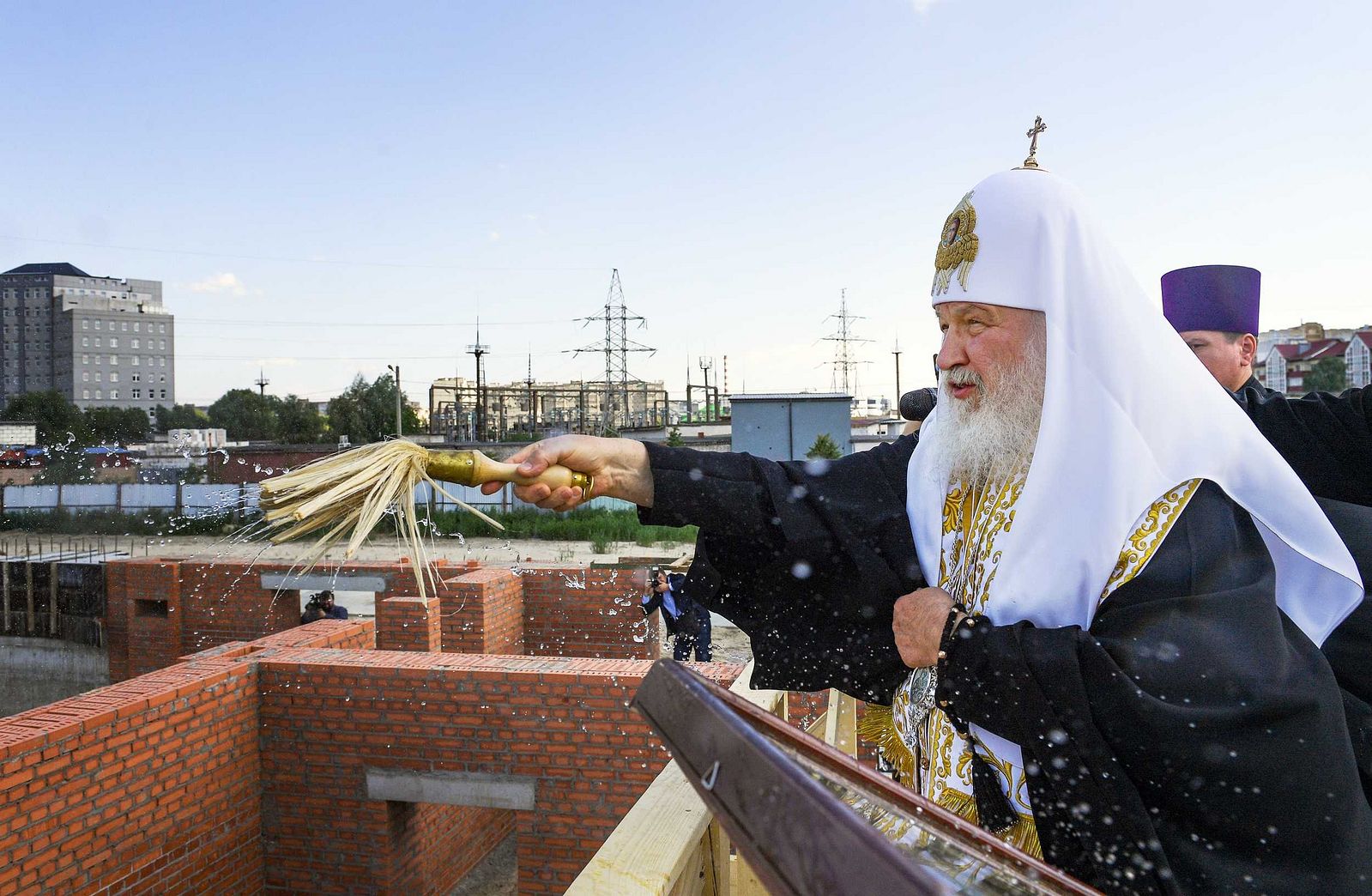 Патриарх в ауле. Гундяев в Калининграде.