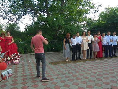 Школьница из Черновицкой области рассказала, как стала "белой вороной" за принадлежность к УПЦ